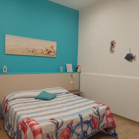 B&B Marina Di Naxos จีอาร์ดีนี นักซอส ภายนอก รูปภาพ